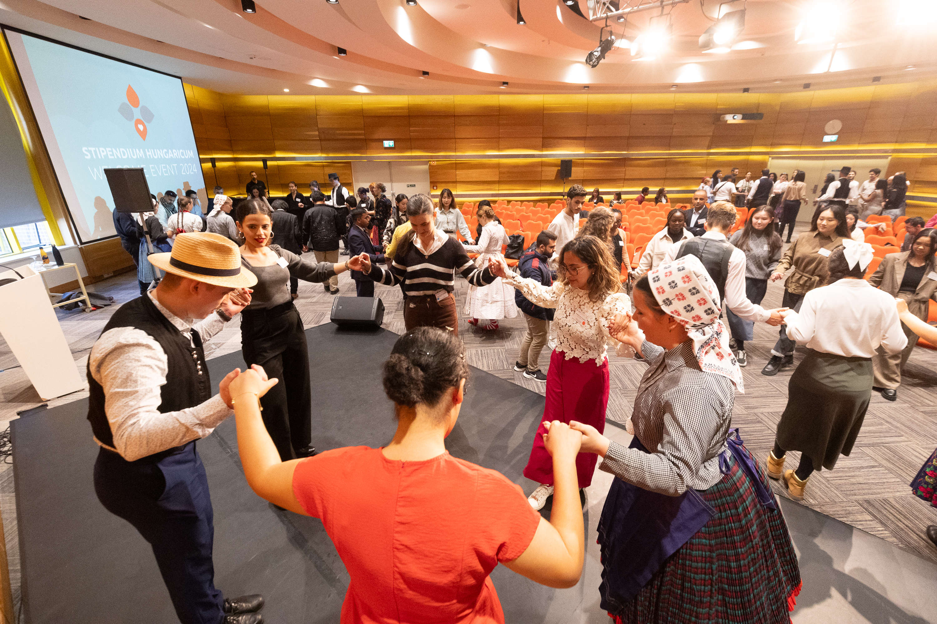 Stipendium Hungaricum Welcome 2024 folk dance